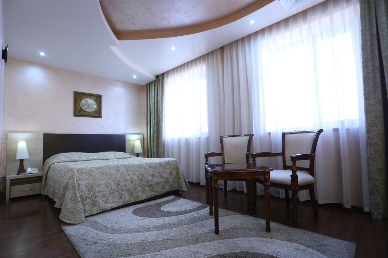 Vanatur Hotel Gyumri Exterior photo