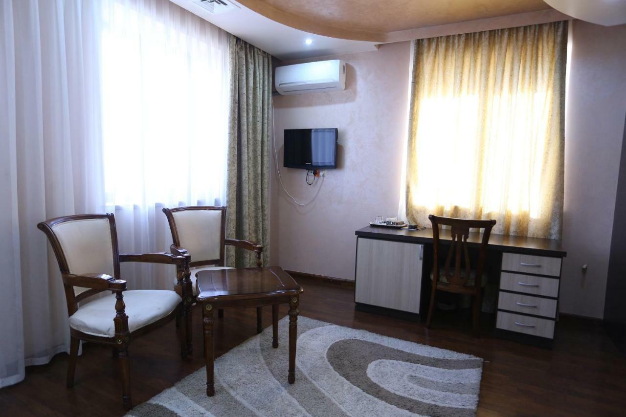 Vanatur Hotel Gyumri Exterior photo